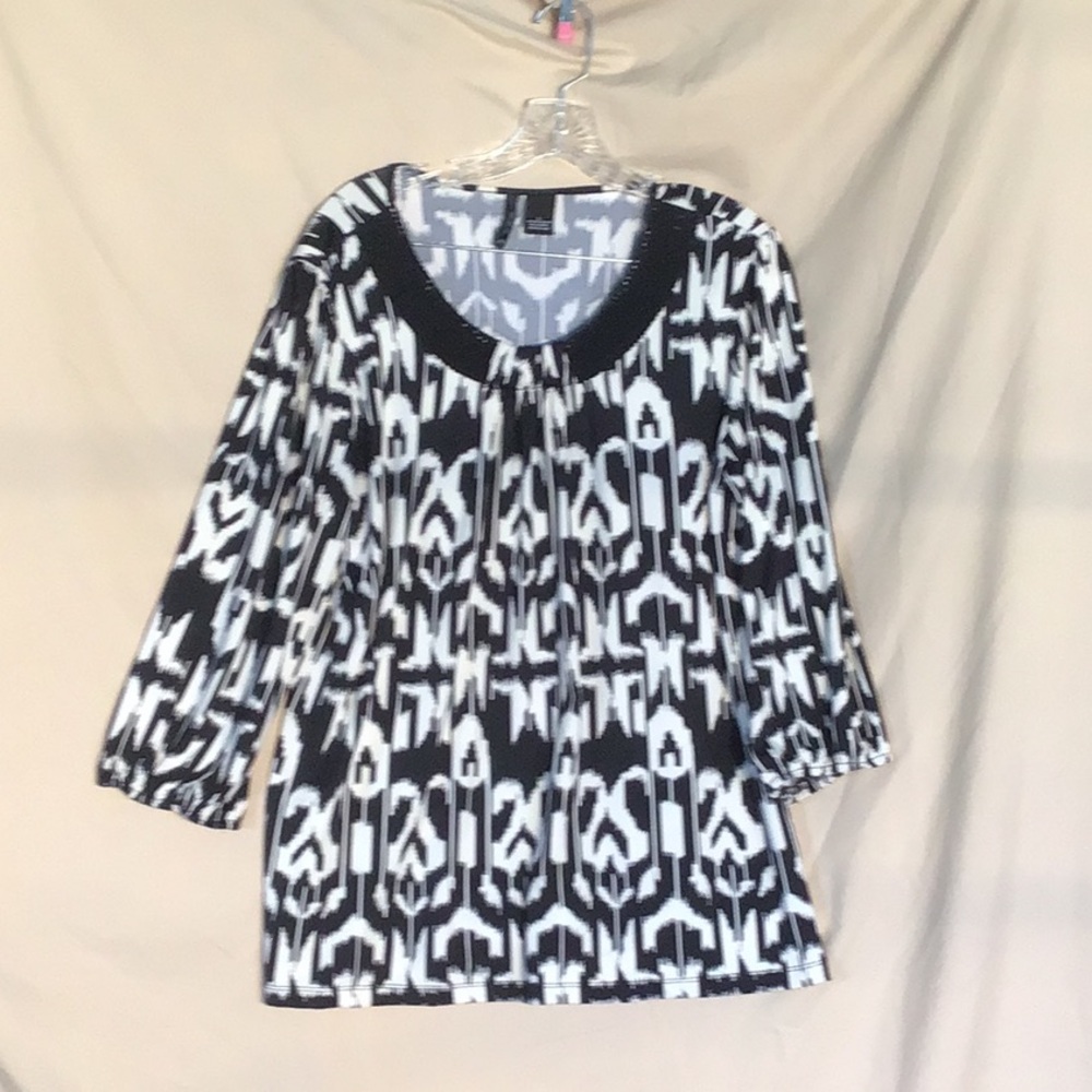 New Directions Black and White Graphic Bib Collar Tunic